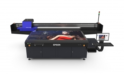 Поглед отпред: Epson SureColor SC-V7000 UV LED принтер от FACTOR.BG