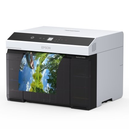 Epson SureLab SL-D1000 фотографски DryLab поглед под ъгъл с разпечатка